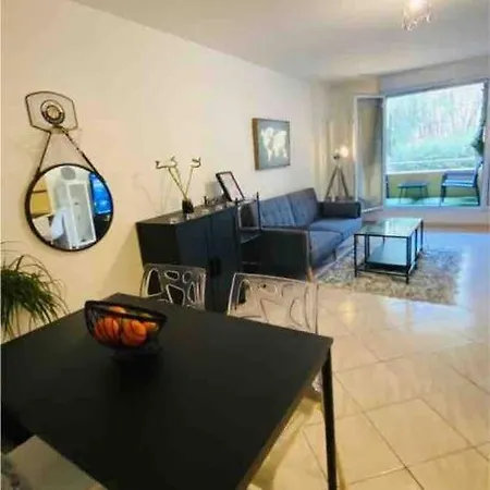 Superbe Proche Du Centre Et Des Plages דירה